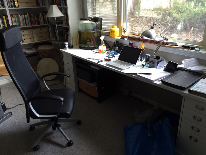 my-desk-2016-02.jpg