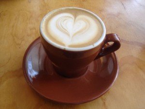 Wet_Cappuccino_with_heart_latte_art1-300x225.jpg