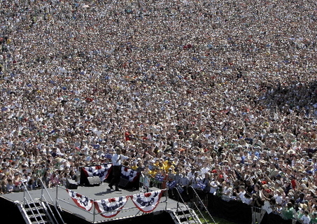 Large Obama Rally in Oregon